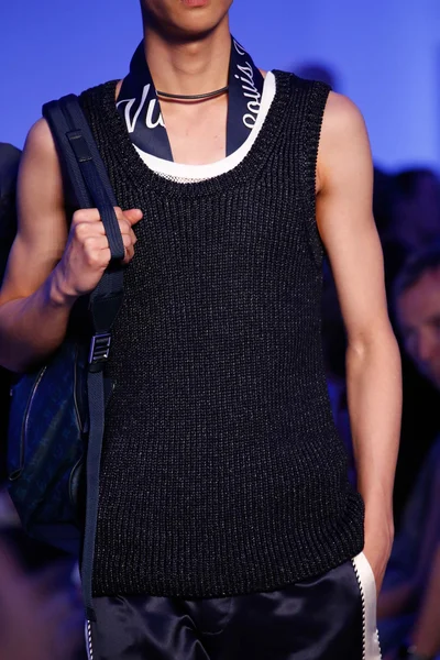 Look 47